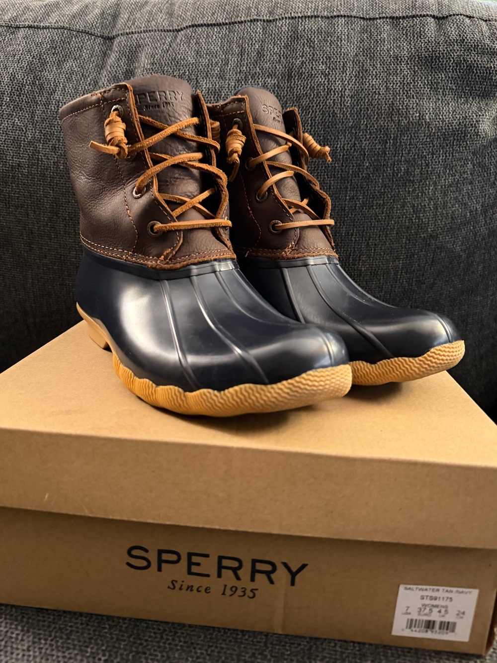 Women’s Brown & Navy Sperry Duck Boots - size 7 - Picture 2 of 8